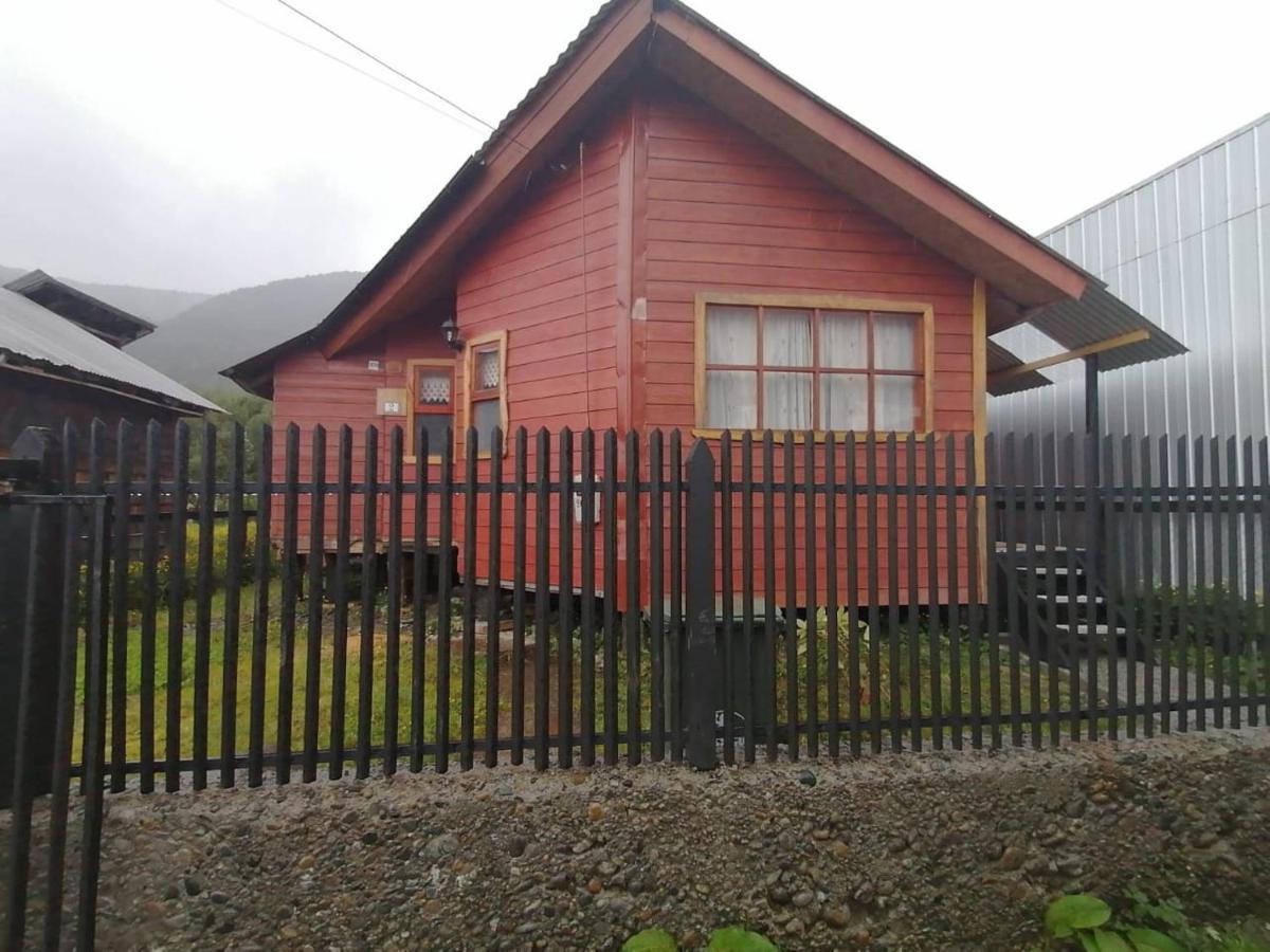 Cabanas Robinson Puerto Puyuguapi Luaran gambar